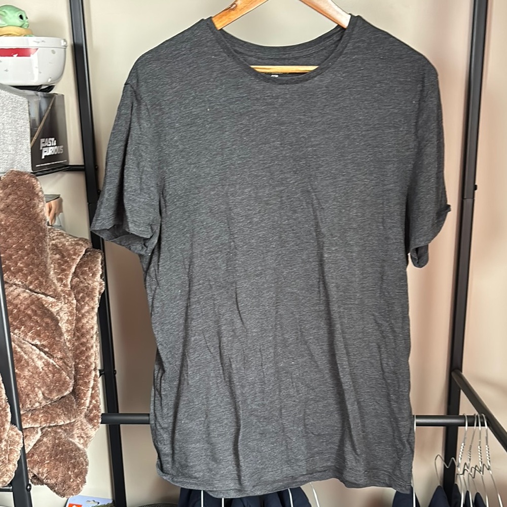 Men's Gray T-Shirt